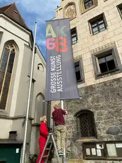 95 Künstler im Ganser- und im Rathaus