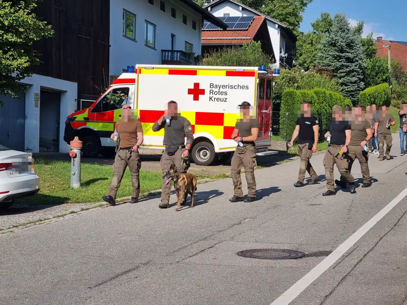 Großeinsatz in Schonstett: Haus gestürmt
