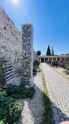 Steintürme für den Altstadtfriedhof