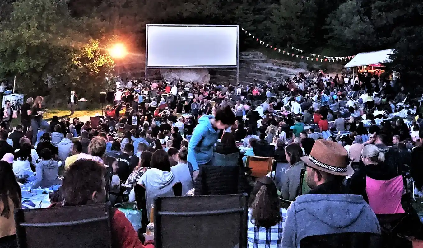Sommernacht und a Kino dazua …