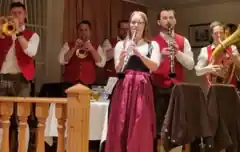 Eine musikalische Reise mit Instrumenten