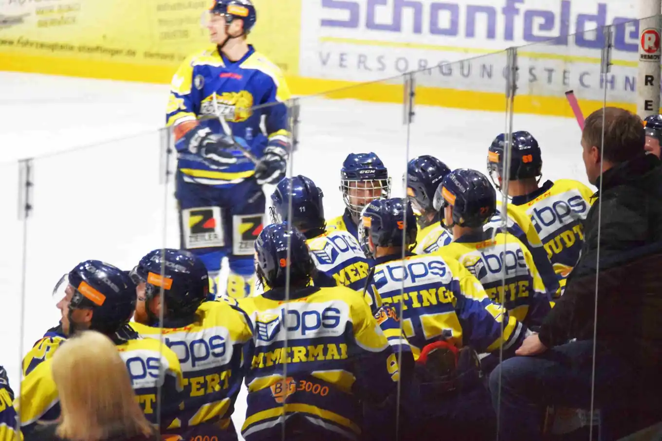 Eishockey-Freunde, es geht wieder los