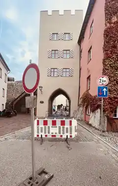 Roter Turm erhält neue Farbe