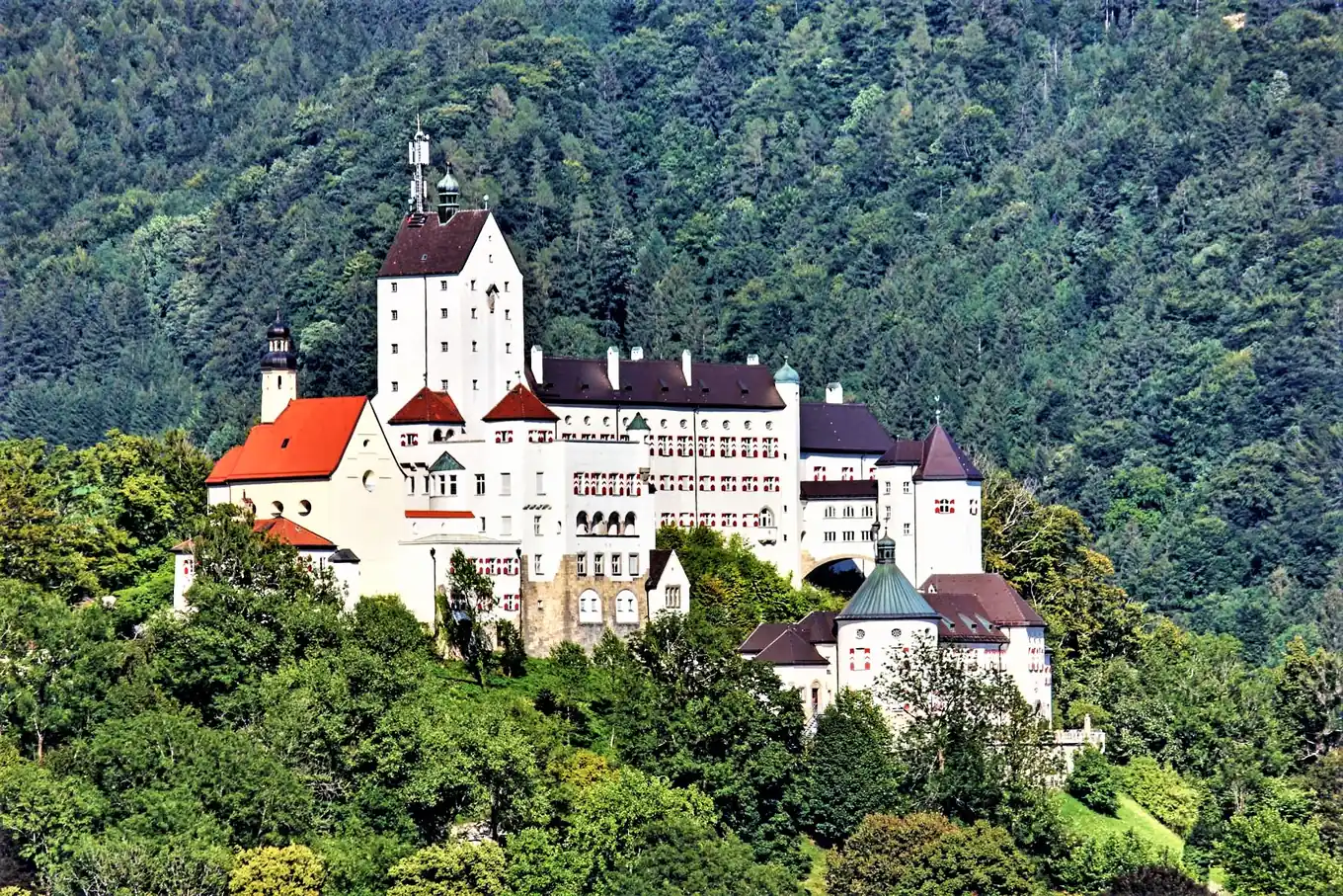 Saison-Ende im historischen Gemäuer