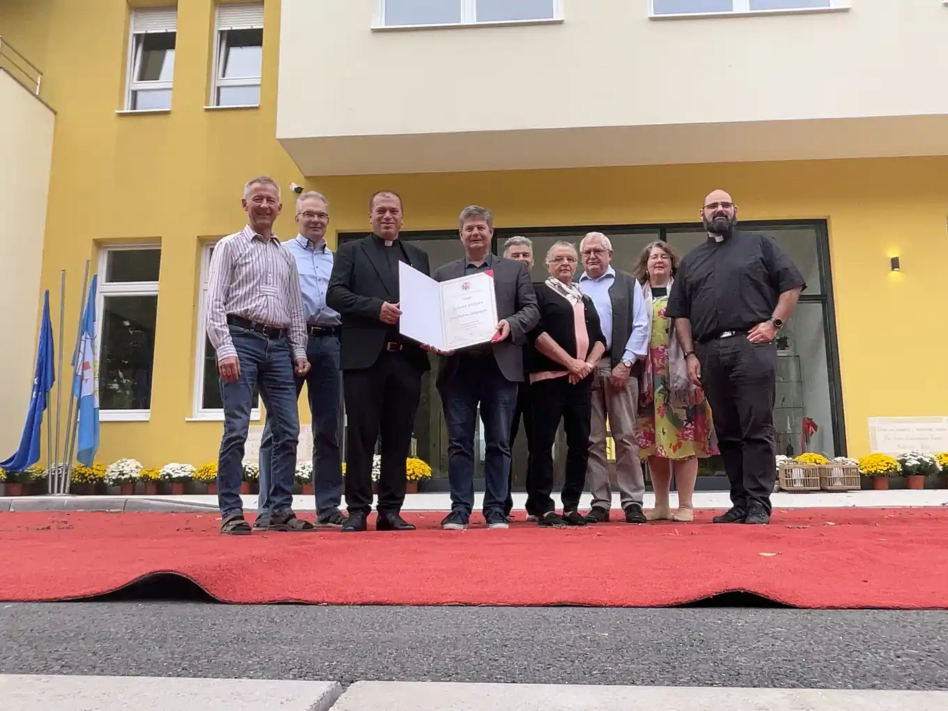 Ehrung für die Balkanhilfe