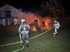 Brand in Berg: Schwierige Anfahrt für die Wehr