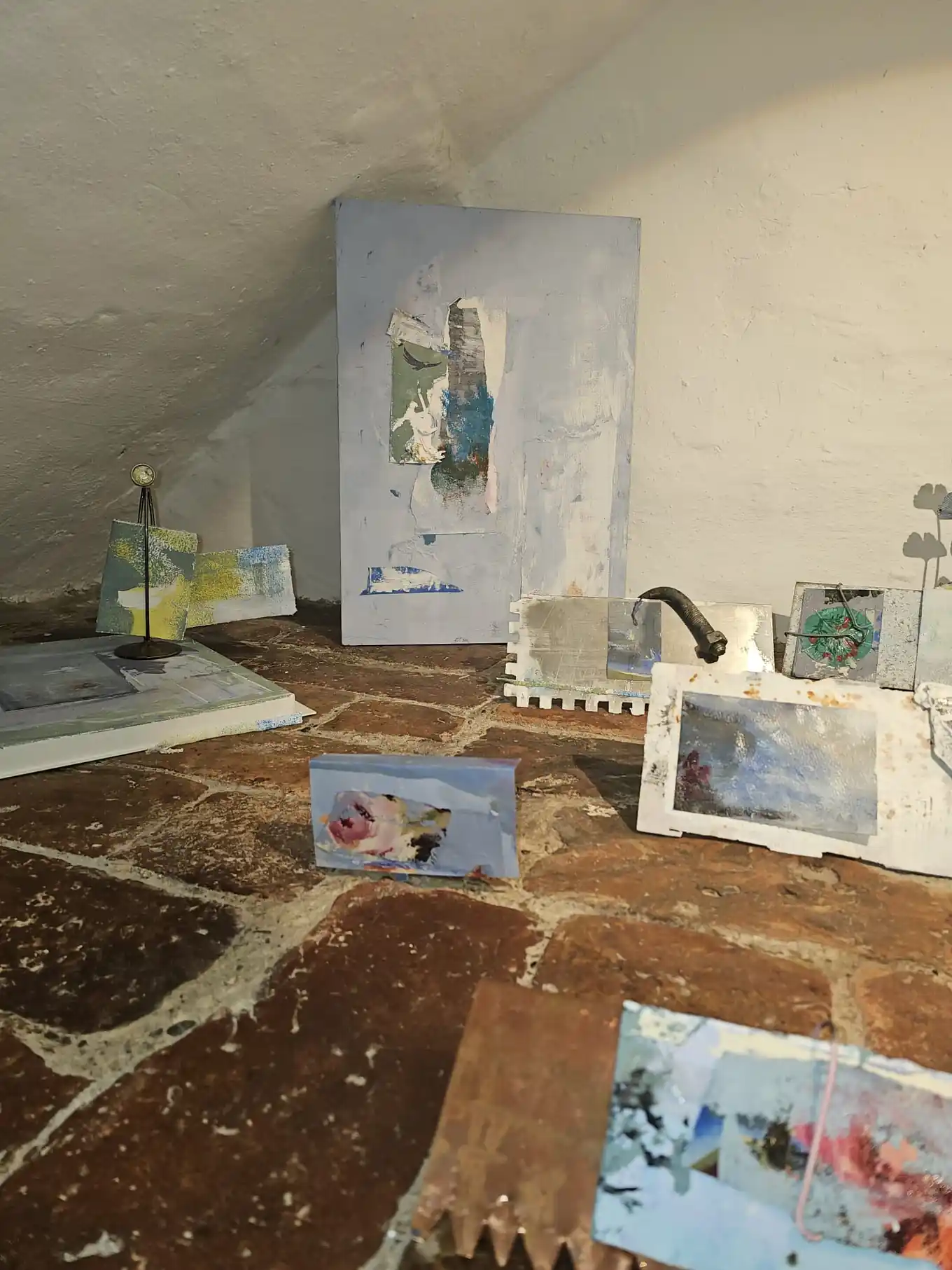 Kunstwerke ausschließlich aus Müll