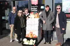 Große Spenden-Koalition für die Tafel