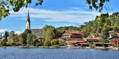Museum, Kapelle und Einkehr