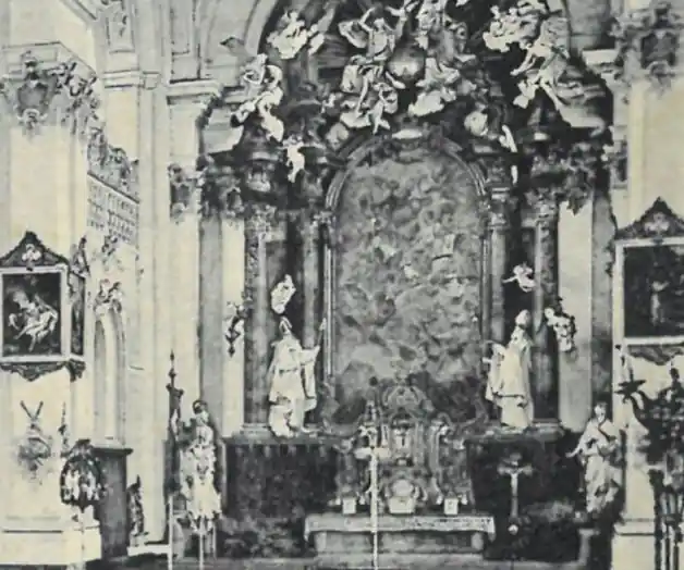 Vier Kirchen in historischen Fotografien