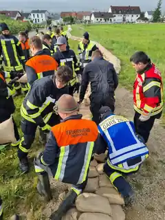 Über 150 Einsatzkräfte in den Krisenregionen