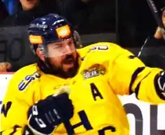 Daniel Hora bleibt