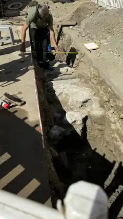 Teile einer alten Stadtmauer entdeckt