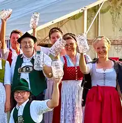Noch sind die Krüge leer