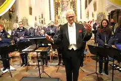 Dein Freund und Helfer mit Benefiz-Konzert