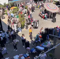 Flohmarkt für Frauen und Mädels