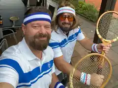 Tennis mit dem Holzschläger