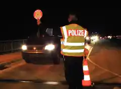 Wenn der helfende Geldbringer selbst gesucht wird
