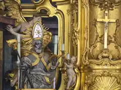 Mit Trompeten und Orgel