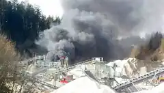 Feuer auf Betriebsgelände