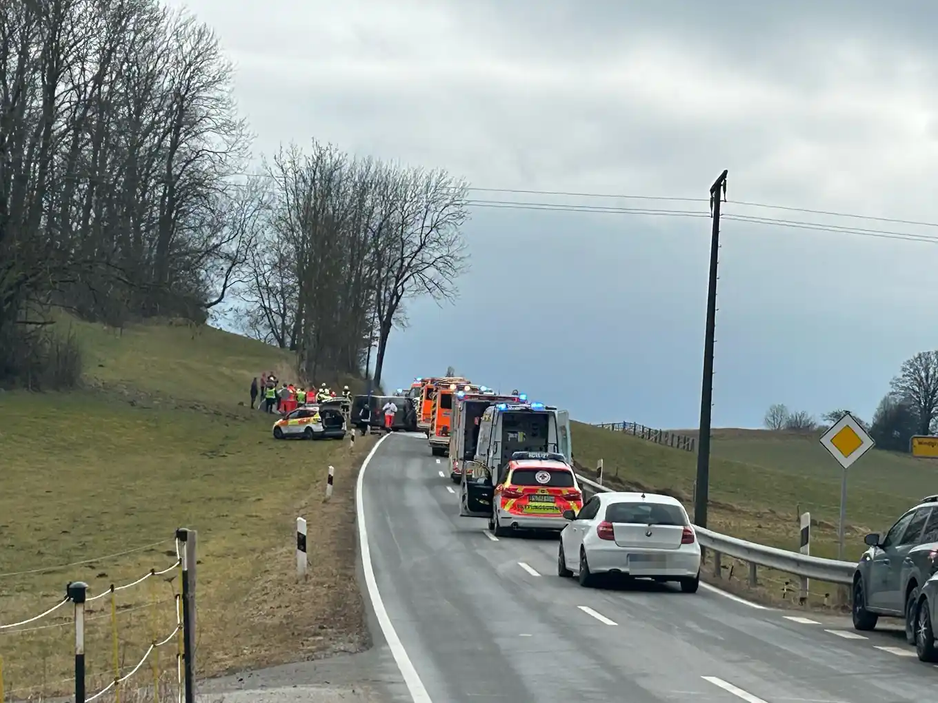 +++ Schwerer Unfall bei Schnaitsee +++