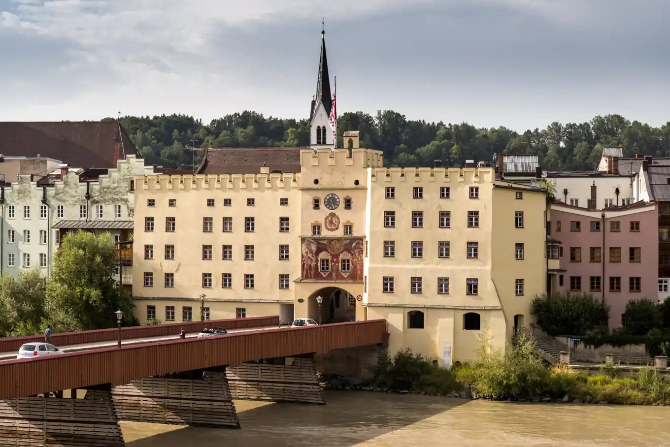 „Wasserburg aus fünf Jahrhunderten“