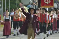 Frühlingsfest startet wie immer mit Festzug