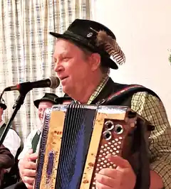 Zünftig aufgspuit und gsunga