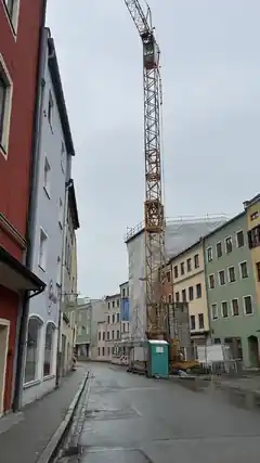 Kran wird abgebaut