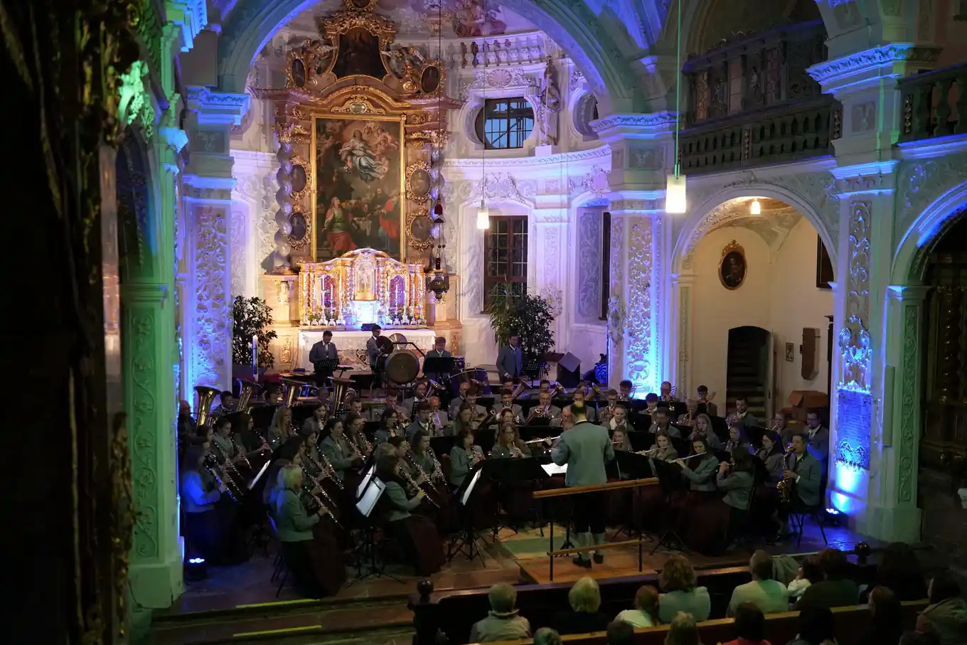 Festliche Klänge erfüllten die Klosterkirche in Au