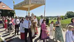 Unterwegs von Altar zu Altar