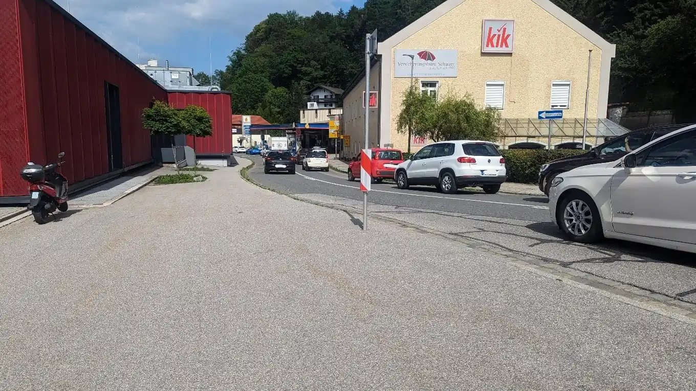 So funktioniert das Reißverschlussverfahren