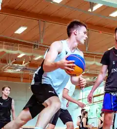 Der neue Sport-Hit gleich auf fünf Courts in Rott
