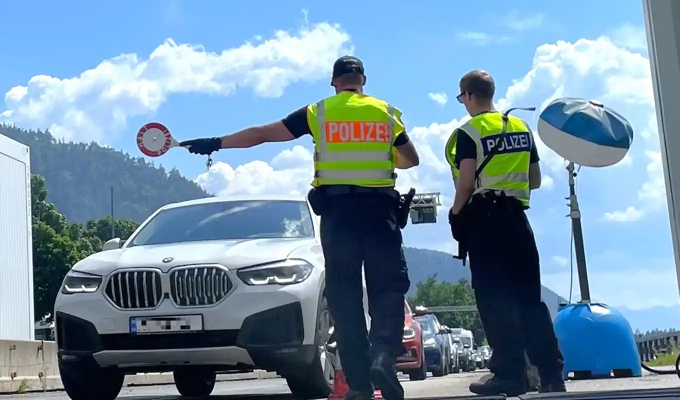 Geld oder Gefängnis?