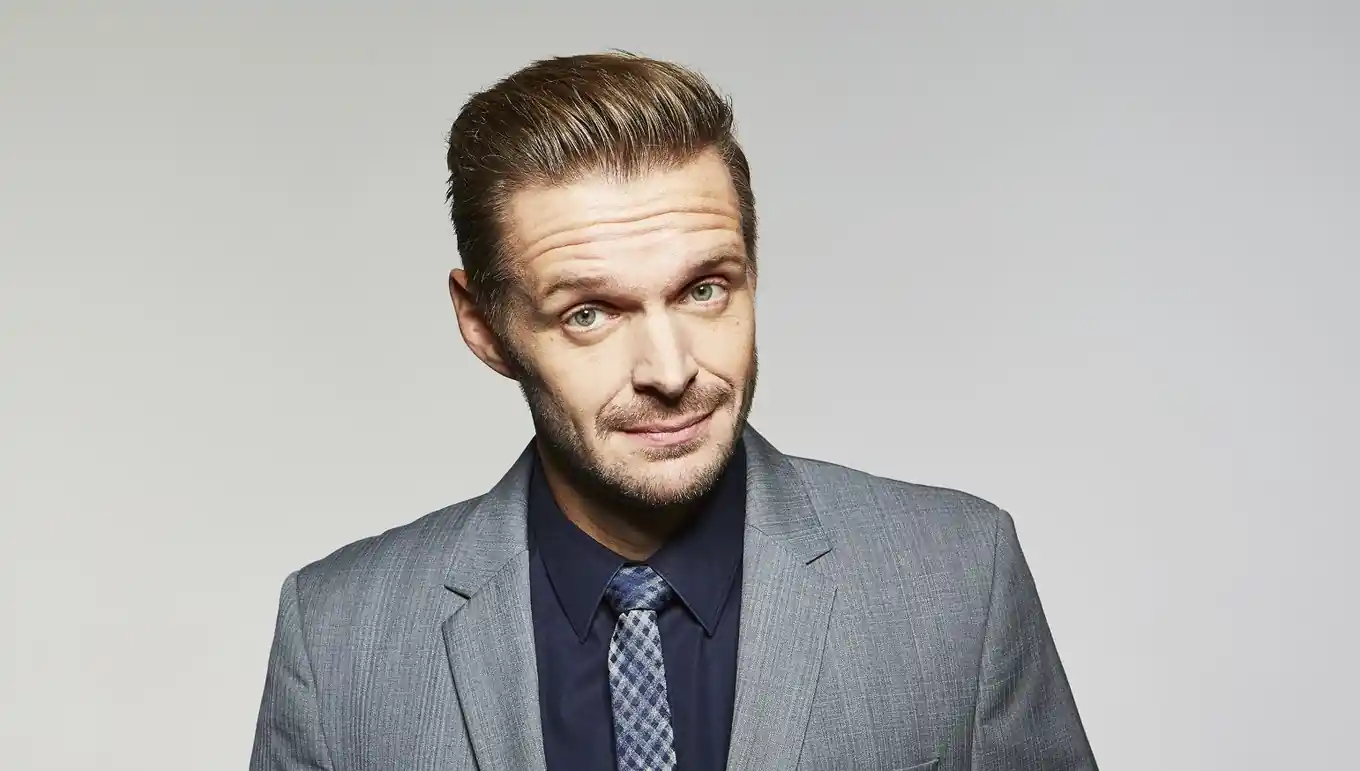 Florian Schröder auf der „blauen Couch“
