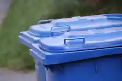 Papiertonnen-Leerung nun morgen