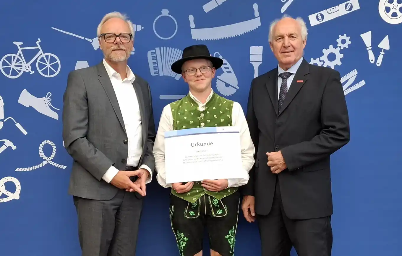 Große Auszeichnung für Azubi Jakob