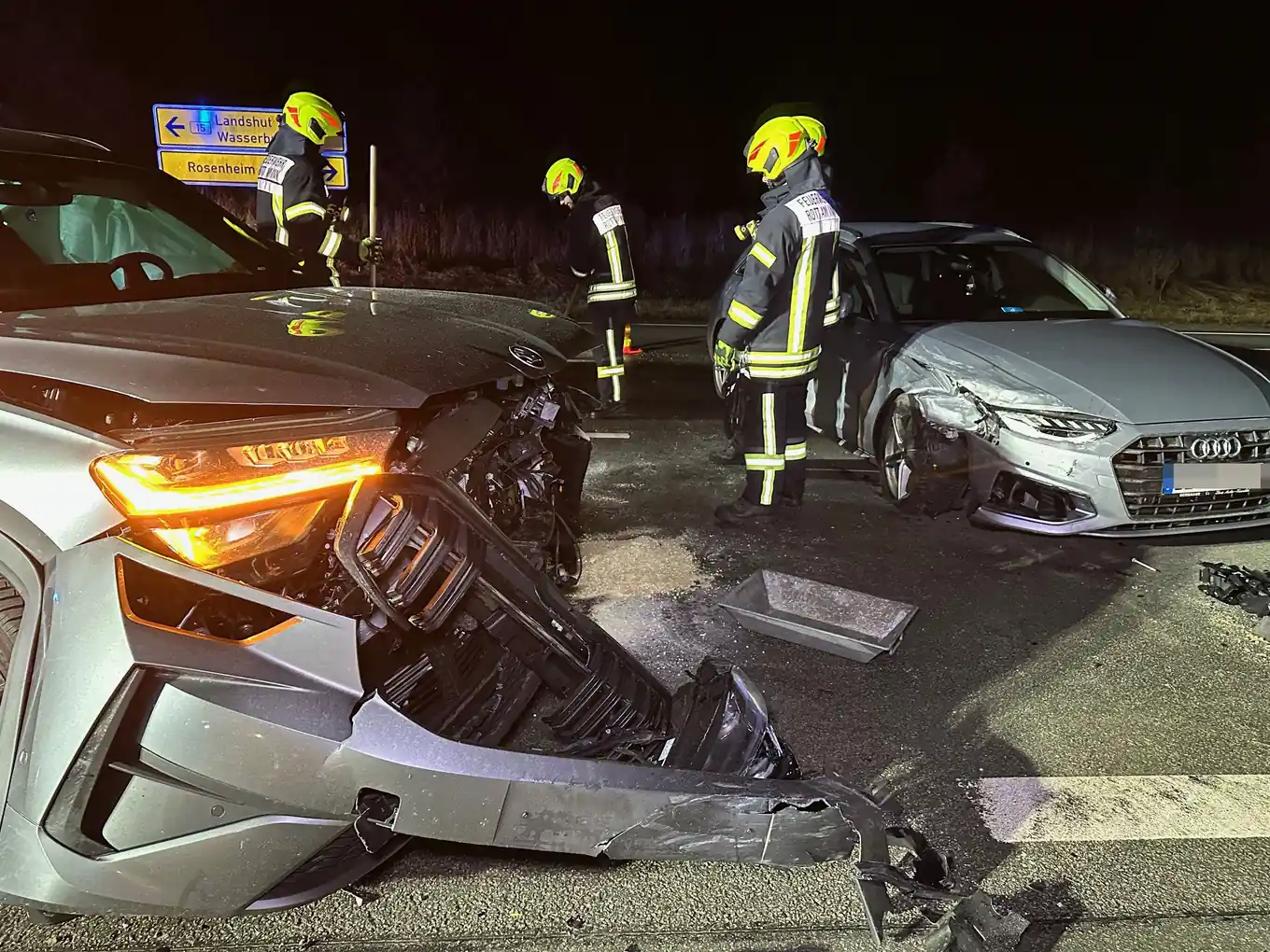Zwei junge Leute verletzt