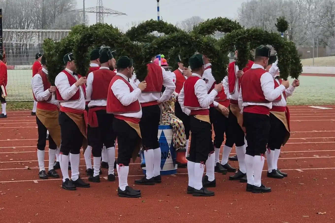 Ehrentanz der Schäffler für Wasserburg