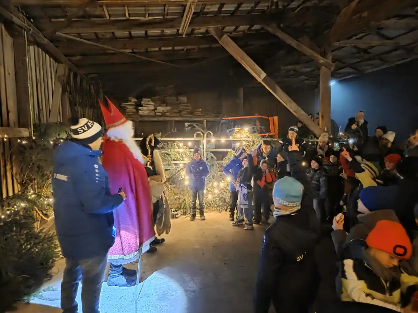 Nikolausgeschenke für die Fußballjugend