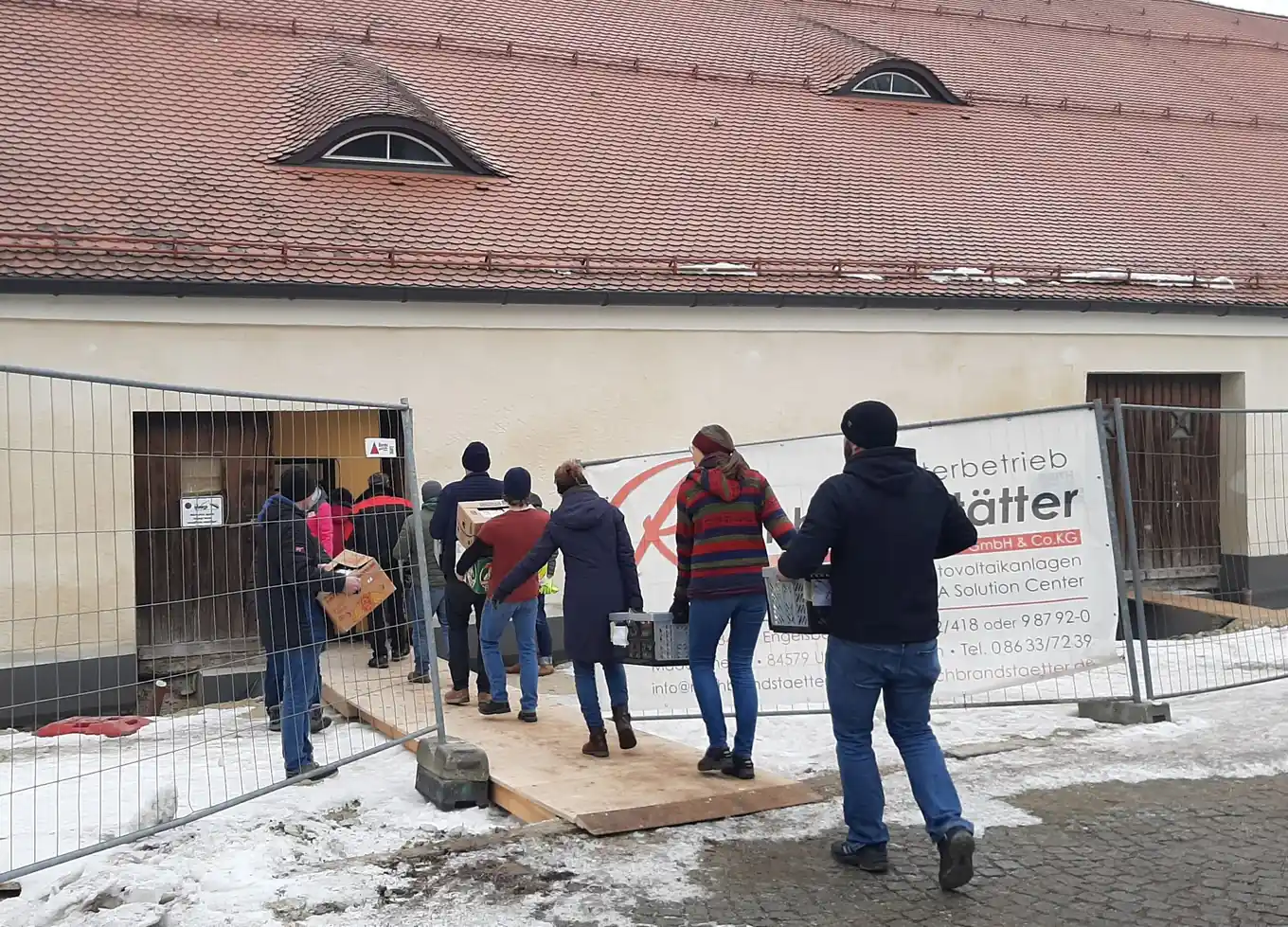 15.000 Bücher: Eine Bücherei zieht um