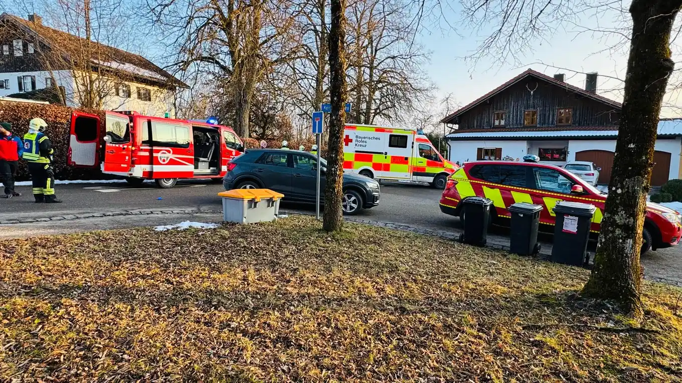 Schwierige Rettung aus vereistem Gelände