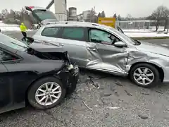 Samstag, 13.45 Uhr: Schwerer Unfall bei Edling