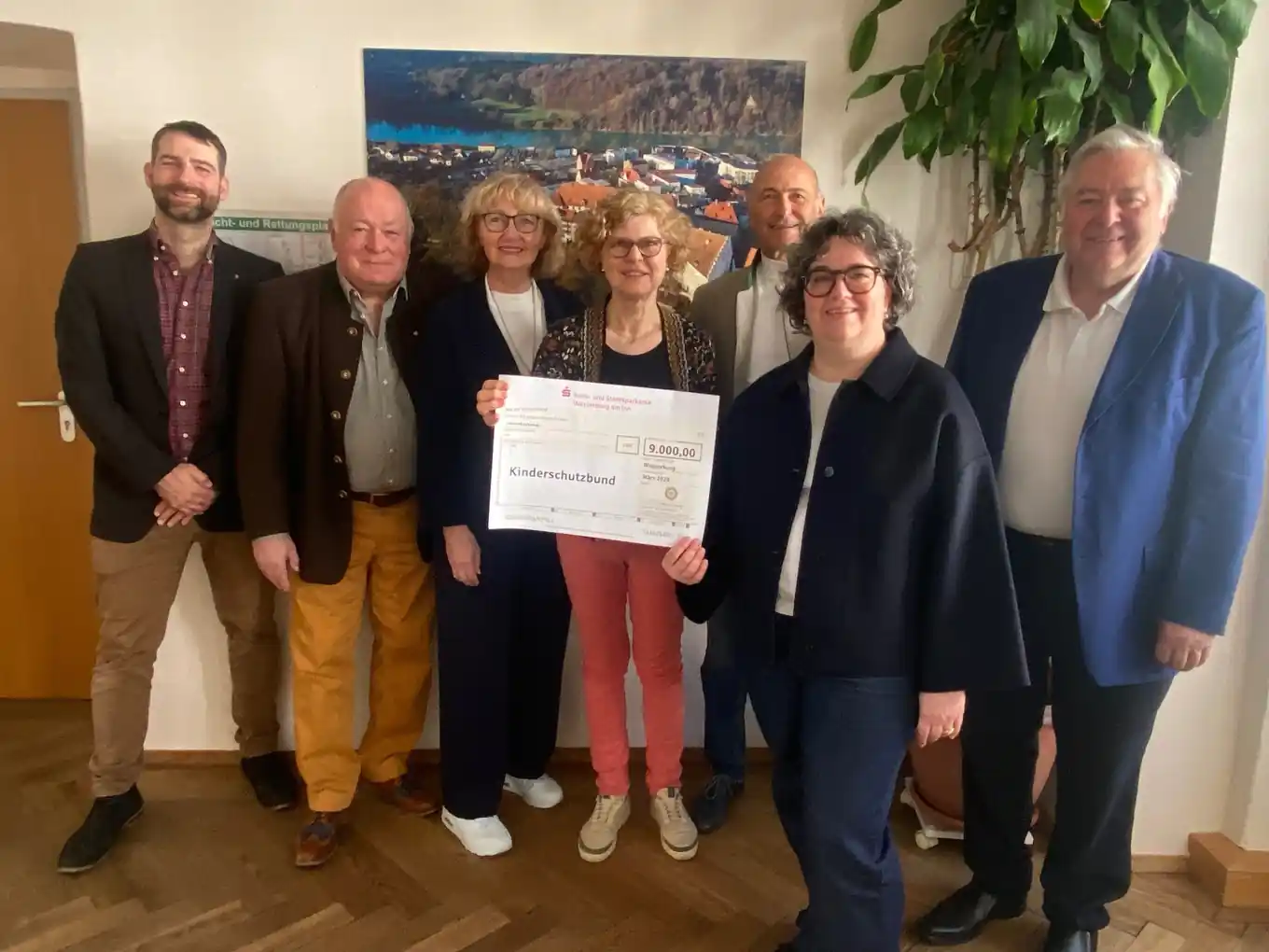 9.000 Euro für den Kinderschutzbund