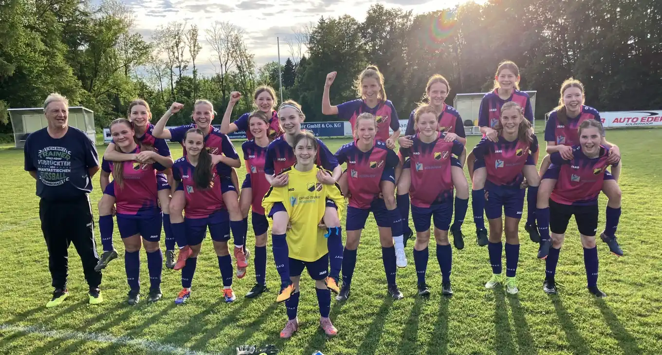 Fußballmädchen sind nicht zu stoppen