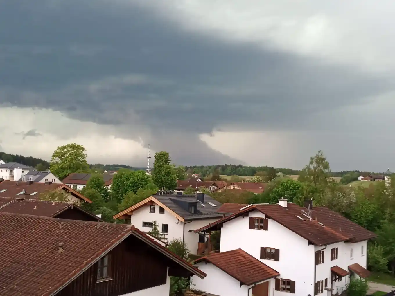 Hagel, Blitz und Donner