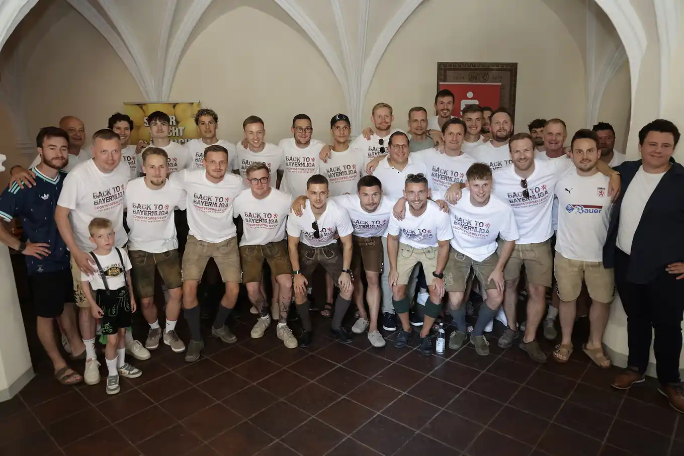 Stadt Wasserburg ehrt seine Bayernliga-Helden