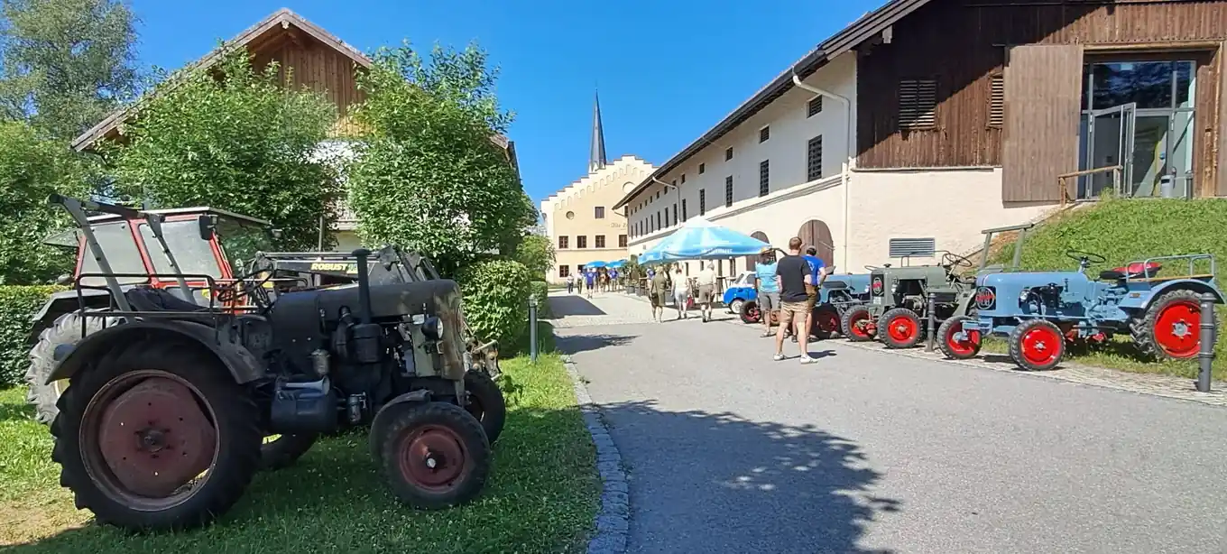 Frühschoppen der Oldtimerfreunde