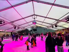 Eislaufbahn kommt auch die nächsten drei Jahre