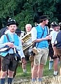 Zum traditionellen Barthlschießen beinand